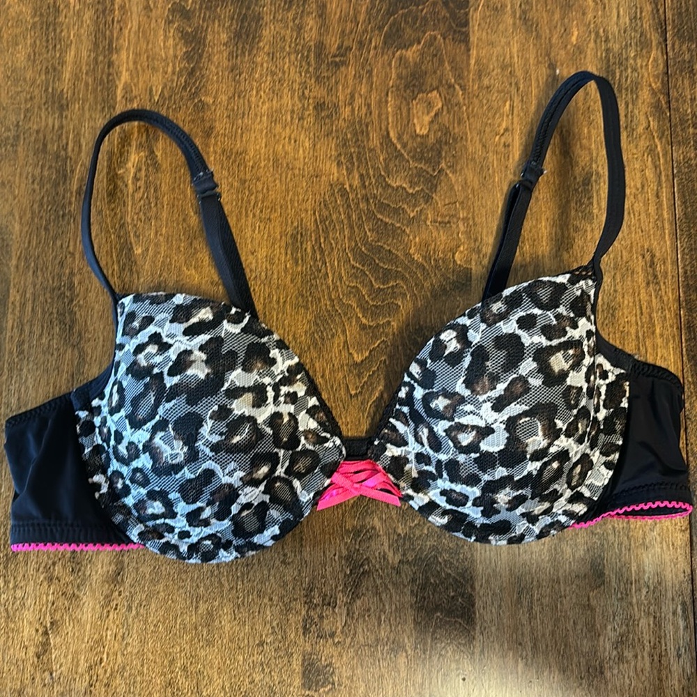 La Senza bra.